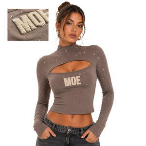 Chemisier court Y2K à col roulé pour femme, orné de strass, brodé avec logo personnalisé, découpe avant, style serviette, vente chaude - Product Image 1