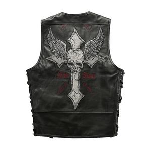 Veste de club MC en cuir de vache véritable avec lacets latéraux, patch brodé tête de mort et croix au dos, veste de motard - Product Image 1