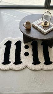 Alfombra Moderna de Lana Tufted a Mano con Tipografía Única, Antideslizante, en Blanco y Negro, para Decoración de Sala de Estar, Dormitorio y Hogar - Product Image 3