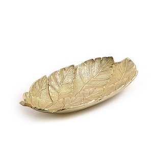 Plateau en aluminium couleur or en forme de feuille pour la décoration de la table de toilette, qualité supérieure, au prix le plus bas. - Product Image 1