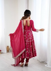 Robe de mariée une pièce avec dupatta Rani pour femme, en géorgette brodée, travail de sequins, 80477 - Product Image 3