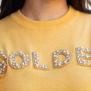   Suéter Amarillo Dorado de Manga Corta para Mujer, Jersey Bordado con Letras Griegas, Cuello Redondo, Estilo Casual, Venta al Por Mayor - Product Image 5