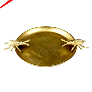 Plateau de service alimentaire rond en aluminium doré Art Déco, élégant et magnifique, pour hôtel et restaurant, avec poignées antiques - Product Image 1