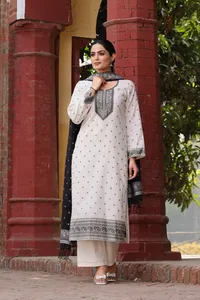 ชุดเซราฟ่า โรซ่า คอลเลคชั่นพรีเมียม ผ้าชุดฤดูร้อนแบบยังไม่เย็บติดกัน - ขายส่งชุดพื้นเมืองแบบดั้งเดิม - วัสดุชุดสไตล์ปากีสถาน - Product Image 3