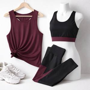 Conjunto de yoga de 2 piezas de spandex a la moda, top corto de manga corta y pantalones cortos, ropa deportiva ajustada para mujer, para correr, fitness, entrenamiento y yoga. - Product Image 2
