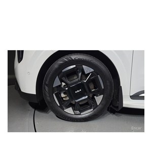 Kia Carnival 2024 de 7 Plazas, Gasolina, Limusina de Alta y Baja Gama, 25,337 km, Caja de Cambios Automática, Volante a la Izquierda - Product Image 5