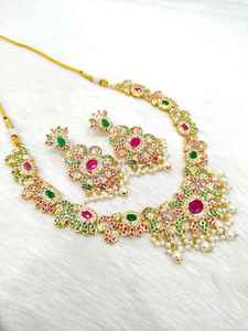 Elegante conjunto de joyas de piedra AD para mujer Hermoso collar indio y aretes Combo para bodas y ocasiones festivas - Product Image 5