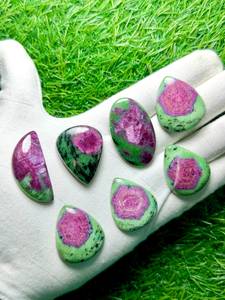 Zoisite rubis naturelle cabochon, pierre précieuse en vrac, jeu de couleurs rouge-vert, formes variées pour la fabrication de bijoux - Product Image 1