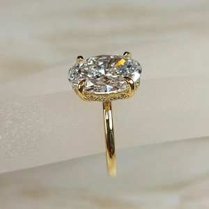 Bague de fiançailles en or jaune avec diamant ovale de 4 carats, style classique, bijoux en diamant naturel pour femmes - Product Image 1