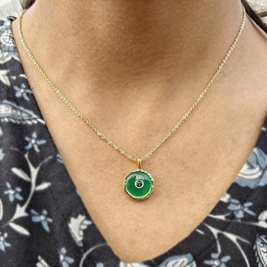 Collar llamativo con colgante de ónix verde de forma redonda, ligero y a la moda, con pequeños detalles de circonita cúbica y cadena de cable chapada en oro de 18k. - Product Image 6