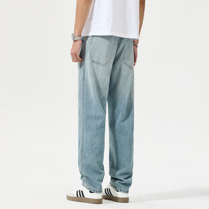Jean droit homme personnalisé avec logo, coupe basique, léger et frais pour l'été, en denim fin uni style vintage - Product Image 6