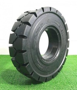 Neumático Sólido para Montacargas KUMATIRE KF504 de Vietnam, 6.00-9 y 8.25-15 — Neumático Industrial de Alta Resistencia para Carretillas Elevadoras - Product Image 3