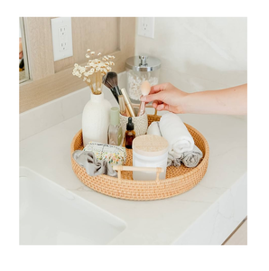 Atractivo adorno decorativo para el hogar con diseño elegante, bandeja redonda de ratán para la sala de estar o tienda de cosméticos. - Product Image 1