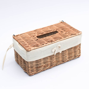 Boîte à mouchoirs rectangulaire artisanale en bambou et rotin – Doublure en toile avec nœud papillon, style vintage/rustique - Product Image 1