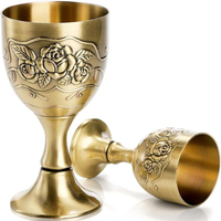 Verres à martini personnalisés en métal avec logo, 500 ml, style moderne et luxueux, en acier inoxydable doré, pour cocktails et fêtes.