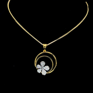 Colgante de Diamantes con Diseño Floral Icónico – Diseño Circular de Flor con Brillo Radiante – Joyería de Diamantes para Mujer - Product Image 1