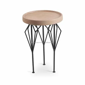 Mesa auxiliar de metal elegante y moderna de fabricación india al por mayor con acabado brillante para interiores con estilo a los mejores precios - Product Image 1