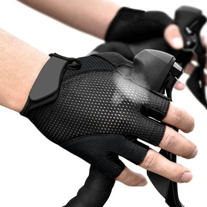 Guantes de Ciclismo de Neopreno Personalizados de Medio Dedo con Agarre de Silicona en la Palma, Cierre de Gancho y Bucle Impermeable para Ciclistas de Carretera y Montaña - Calidad Premium - Product Image 3