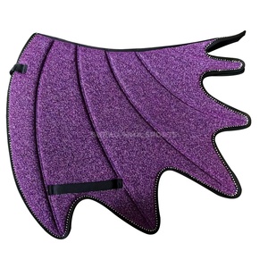 Almohadilla para Silla de Montar Dragon Wing - Almohadilla Antideslizante con Forro Absorbente de Sudor y Tira Decorativa Roja/Negra - Para Doma Clásica, Salto de Obstáculos, Halloween - Product Image 3