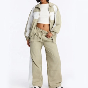 Conjunto Deportivo de Alta Calidad para Mujer, Estilo Urbano, Sudadera y Pantalones Deportivos, Precio Económico/Precio de Fábrica - Product Image 3