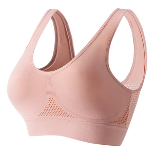 Sujetador Deportivo Negro de Alta Sujeción para Mujer, con Paneles de Malla y Almohadillas Extraíbles, Transpirable y de Secado Rápido, Ideal para Gimnasio y Fitness - Product Image 3