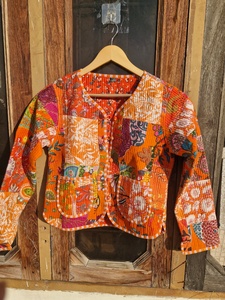 Chaqueta Bomber Reversible Acolchada de Algodón para Mujer, Hecha a Mano, Estilo Boho Casual, Ecológica, con Capucha y Estampado Animal, Venta al Por Mayor - Product Image 1