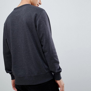 เสื้อสเวตเชิ้ตคอกลมสีเทาเข้มสำหรับผู้ชาย ทรงปกติ ผ้าฝ้ายเฟรนช์เทอร์รี่ สวมหัว พิมพ์ลายโลโก้ที่แขนซ้าย สไตล์ลำลองสำหรับฤดูใบไม้ร่วง - Product Image 2