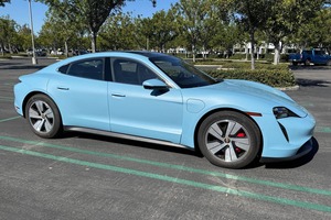 Porsche Taycan 4S 2020, Venta de Autos Usados al Por Mayor - Product Image 3