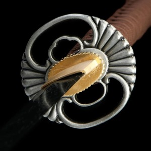 Katana en acier de Damas avec manche en bois et fourreau, lame droite de qualité industrielle - Product Image 4
