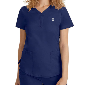 Nouvel Arrivage – Blouses d'Infirmière Personnalisées à Col en V en Tricot Écologique pour Femmes – Qualité Supérieure pour Usage Hospitalier Estival – Vente en Gros - Product Image 2