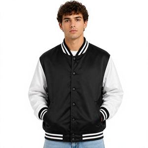 Veste Letterman personnalisée pour homme, manches en cuir, corps en laine, patchs, vente en gros pour les marques de streetwear et boutiques - Product Image 3