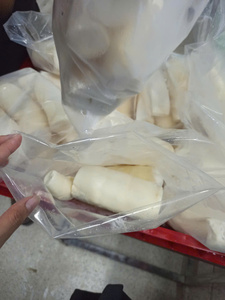 Cubos de Yuca Congelados Naturales Directo de Fábrica, Yuca Congelada, Yuca en Bloque, Suministro a Granel, Procesamiento de Alimentos, Vietnam - Product Image 2