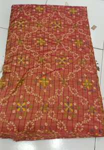 Tissu en soie pure de qualité supérieure imprimé numériquement pour les salwar kameez de créateurs et les kurtis ethniques, matière en soie à impression numérique de luxe, douce. - Product Image 4