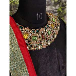 Magnifique Lehenga imprimé floral coloré avec des robes de soirée Choli noires pour les femmes - Product Image 2