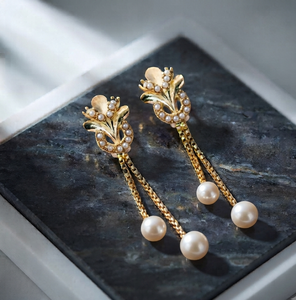 Pendientes de Perlas de Agua Dulce Grado AA en Tono Dorado con Diseño Floral, Modernos y Chapados en Rodio para Bodas, Fiestas y Vestidos - Product Image 1