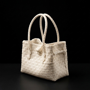 Sac fourre-tout tissé en plastique écologique fait main, imperméable, avec poignée tressée blanche, pour la plage ou le marché, personnalisable avec logo, fournisseur en gros - Product Image 3