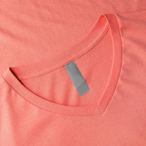 Prix de gros T-shirts personnalisés pour hommes à col en V, design orange et noir, 100% coton, tissu en toile, écologique - Product Image 6