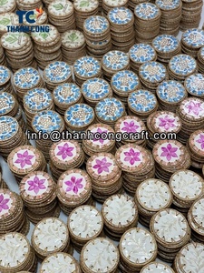 Ensemble de sous-verres faits à la main haut de gamme avec surface en nacre et rotin Vietnam qualité d'exportation pour la décoration intérieure en gros - Product Image 5