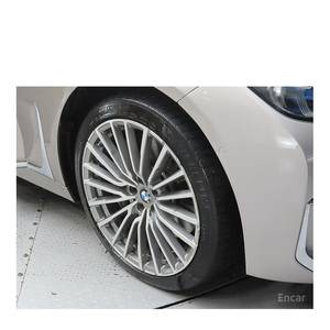 BMW Serie 7 745Le IPerformance Diseño de Excelencia Pura con Caja de Cambios Automática, Asientos de Cuero, Cámara Trasera, Volante a la Izquierda, Abril 2021 - Product Image 5