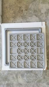 Couvercle de regard carré en PRV 28x28 pouces, dessus plein, capacité de charge 5 tonnes, robuste, résistant aux UV, couvercle d'accès composite pour la construction - Product Image 6