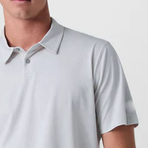 เสื้อยืดผู้ชายแฟชั่นลำลองทรงสบายสไตล์สตรีท บริการ OEM ออกแบบเสื้อยืดผู้ชายคอปกพับได้ ดีไซน์สำหรับกิจกรรมกลางแจ้ง ปี 2026 - Product Image 4