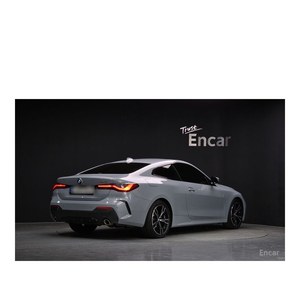 BMW 420i M Sports Performance Coupe Serie 4 2023 con Volante a la Izquierda, Caja de Cambios Automática y Cámara Trasera, 52,987 km - Product Image 2