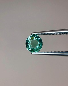 Magnifique pierre précieuse de tourmaline Paraiba naturelle du Mozambique, certifiée bleu vert néon, pierre brute pour bijoux fins - Product Image 1