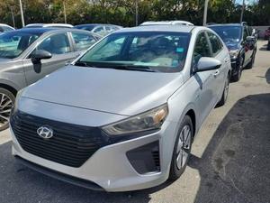 Voiture d'occasion fiable Hyundai Ioniq Hybrid Blue 4 portes (<span class=keywords><strong>hatchback</strong></span>) <span class=keywords><strong>2017</strong></span> (hybride essence-électrique 1.6L 4 cylindres 6AM) - Product Image 4