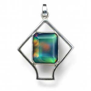 Colgante de Ópalo Natural Certificado por IGI, 32.10 Ct, Corte Esmeralda Multicolor, Plata de Ley 925, Regalo de Joyería para Ella y para Niños - Product Image 1