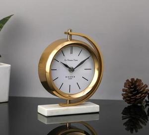 Horloge de table ronde en laiton de la marque De Maison Decor avec base en marbre, design minimaliste, Big Ben Londres, horloge décorative - Product Image 5