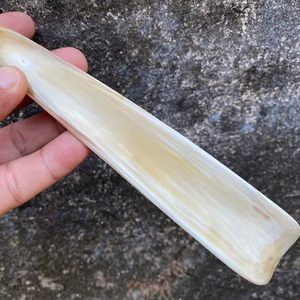 Chausse-pied en corne de buffle véritable, écologique, fait main, design ergonomique lisse, poli, pour un enfantement facile des chaussures et une protection de la talonnette, idéal pour les voyages - Product Image 4