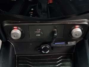 Tivoli Air 2019, 5 places, toit métallique blanc, volant à gauche, essence, automatique, climatisation, écran tactile - Product Image 3