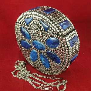 Nueva gran oferta de mosaico de latón martillado con bolsos de mano de noche de Metal para mujer con embalaje personalizado de La India por RF Crafts - Product Image 6