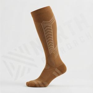 Chaussettes de compression unisexe pour mollets, professionnelles, réfléchissantes pour la nuit, hauteur genou, couleur personnalisable, équipement de course et d'athlétisme sécurisé - Product Image 3